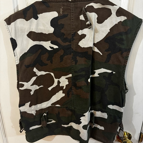 vintage army vest - distressed thrift - Picture 6 of 6